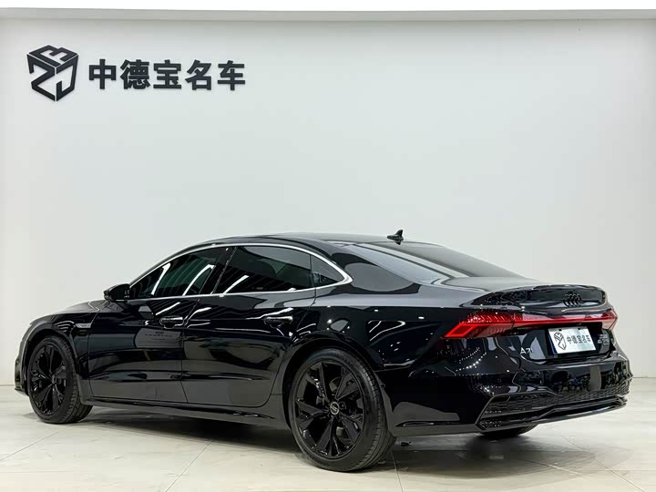 Фото 5 - Audi A7L