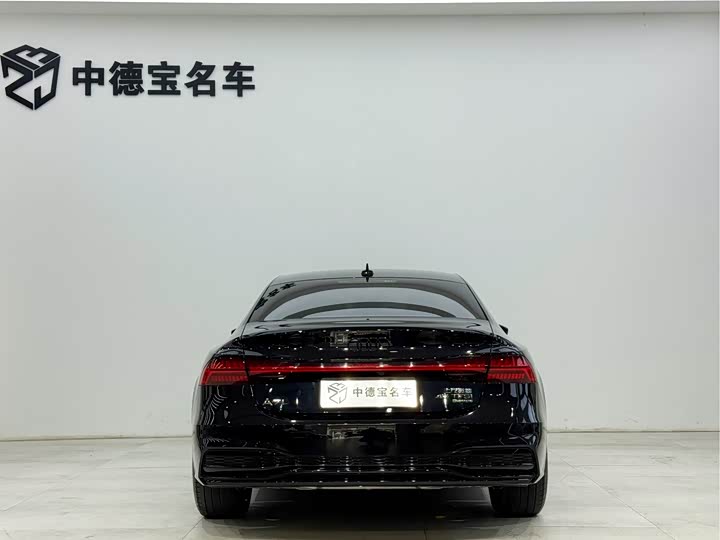 Фото 6 - Audi A7L
