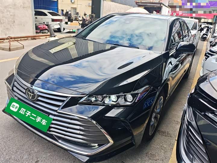 Фото 2 - Toyota Avalon