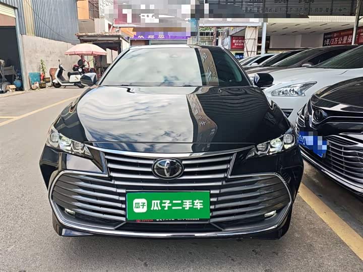 Фото 3 - Toyota Avalon