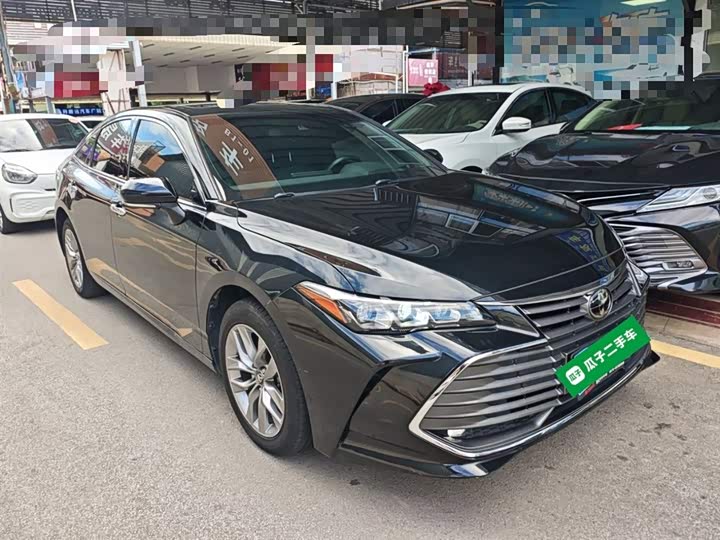 Фото 4 - Toyota Avalon