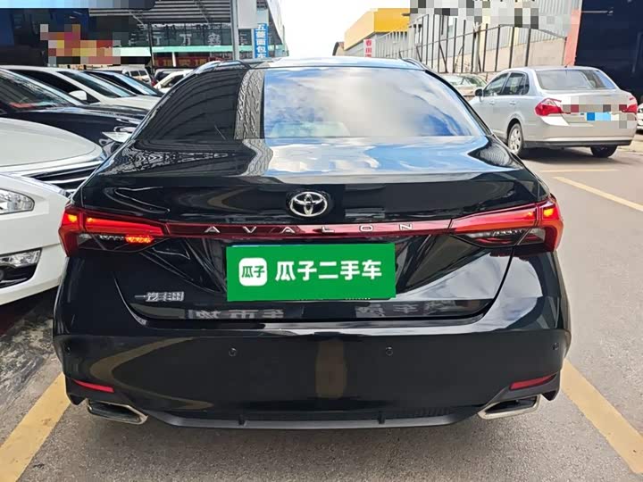 Фото 6 - Toyota Avalon