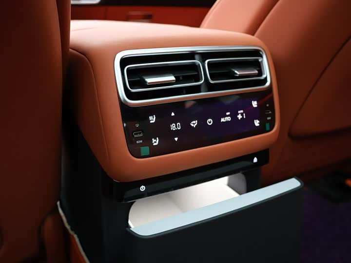 Фото 9 - LiXiang L7