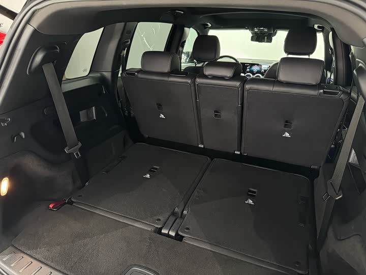 Фото 17 - Mercedes-Benz GLB-Class AMG