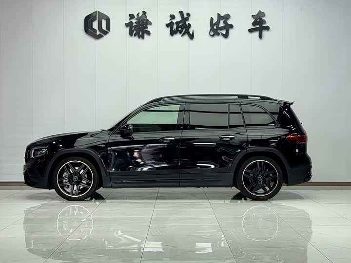 Фото 4 - Mercedes-Benz GLB-Class AMG