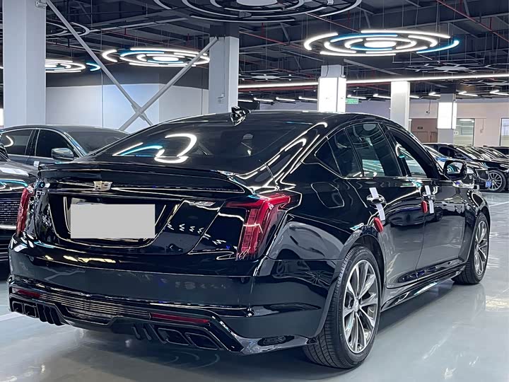 Фото 17 - Cadillac CT5