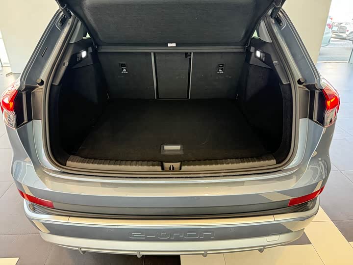 Фото 10 - Audi Q4 e-tron