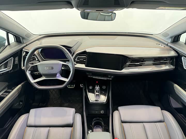 Фото 13 - Audi Q4 e-tron