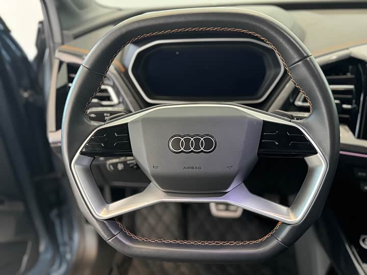 Фото 8 - Audi Q4 e-tron