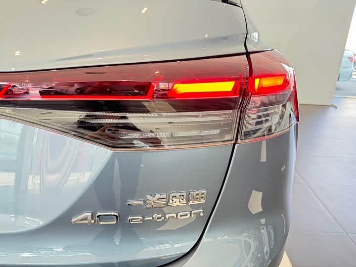 Фото 9 - Audi Q4 e-tron