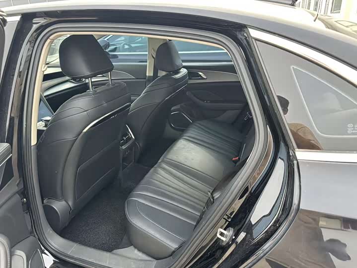 Фото 3 - Hongqi H5