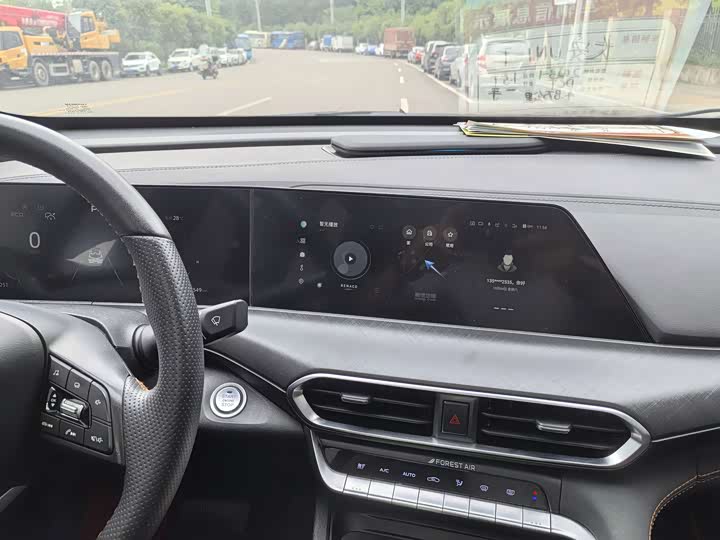 Фото 11 - Changan UNI-T