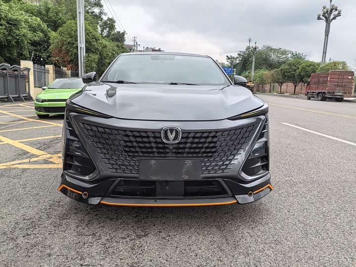 Фото 2 - Changan UNI-T