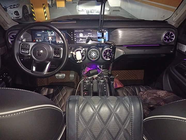 Фото 13 - Tank 300