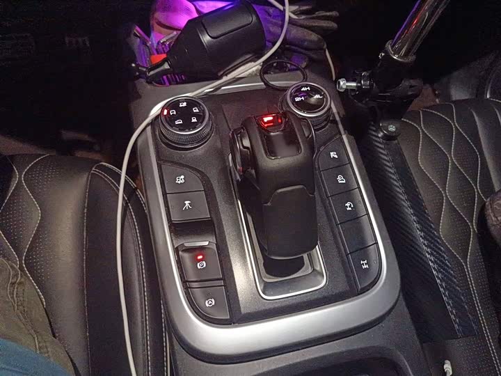 Фото 7 - Tank 300