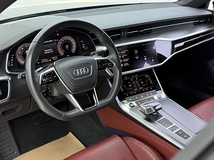 Фото 10 - Audi A7L