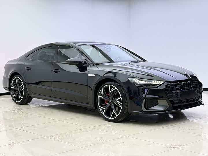 Фото 2 - Audi A7L