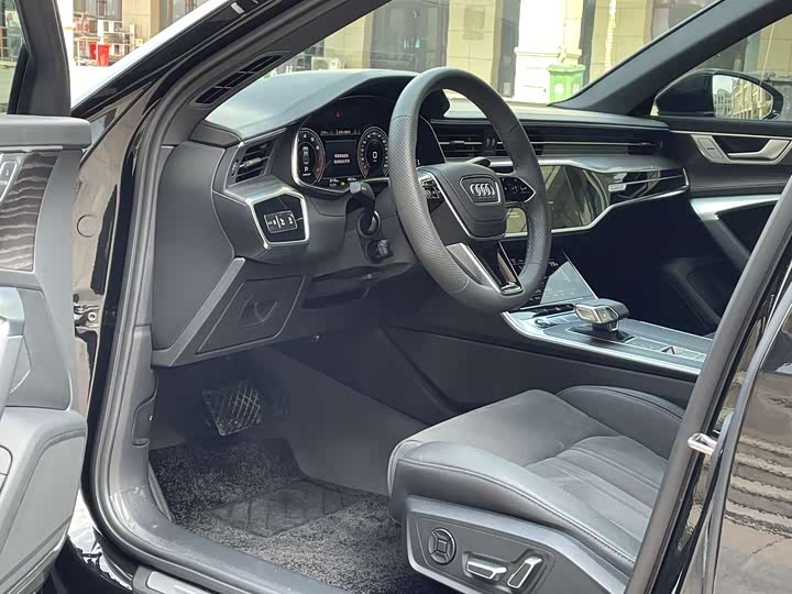 Фото 7 - Audi A6L