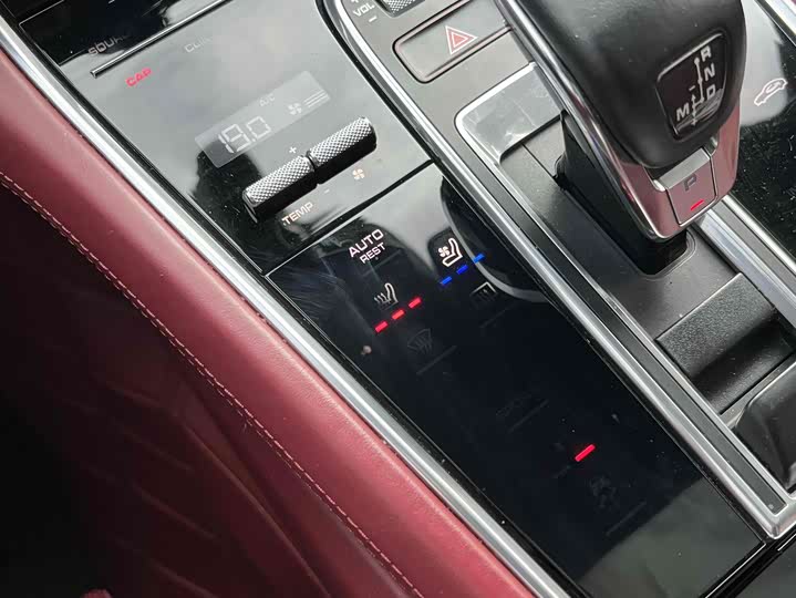 Фото 12 - Porsche Panamera