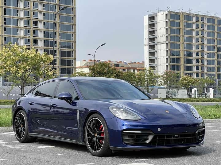 Фото 4 - Porsche Panamera