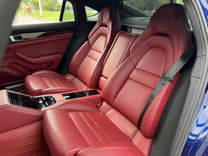 Фото 7 - Porsche Panamera