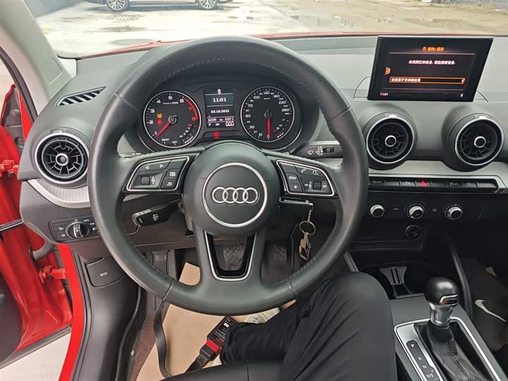 Фото 11 - Audi Q2L