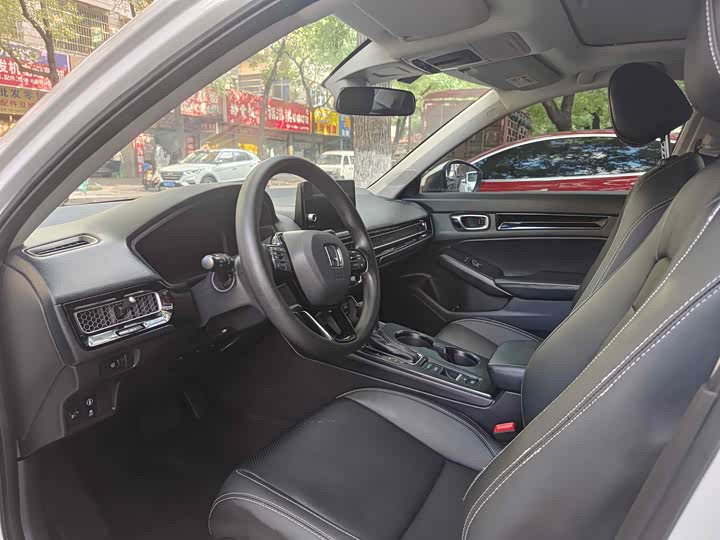 Фото 4 - Honda Civic