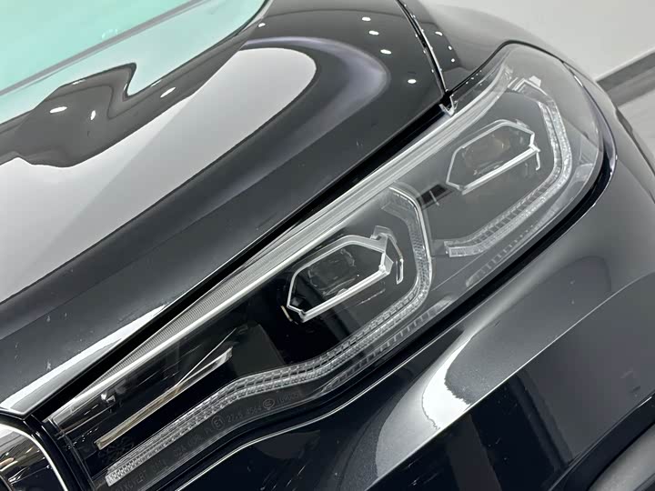 Фото 16 - BMW X7