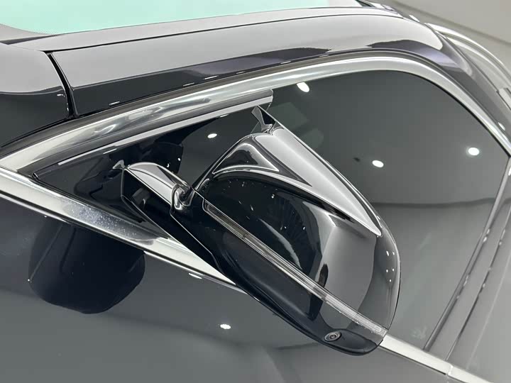 Фото 18 - BMW X7