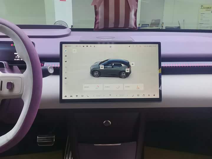 Фото 13 - Zeekr X