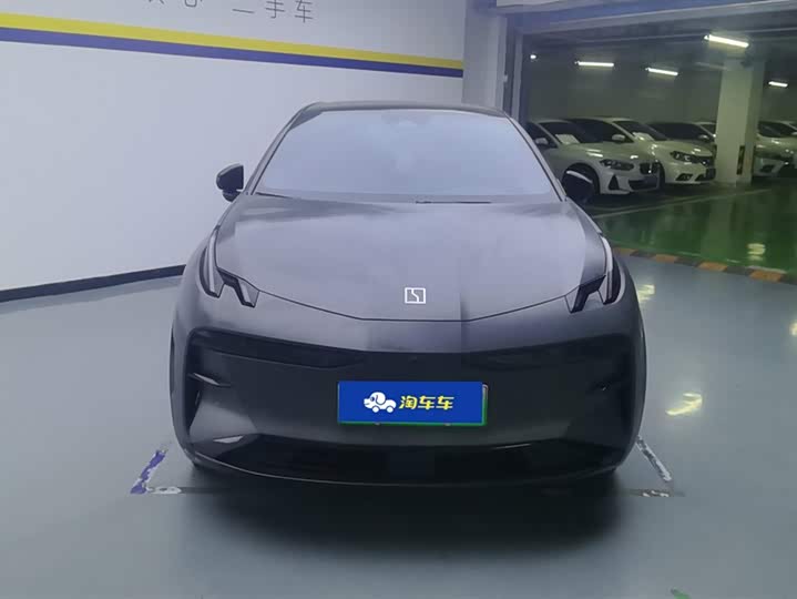 Фото 2 - Zeekr X