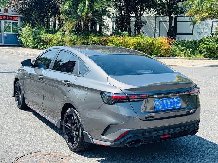 Фото 9 - Geely Binrui