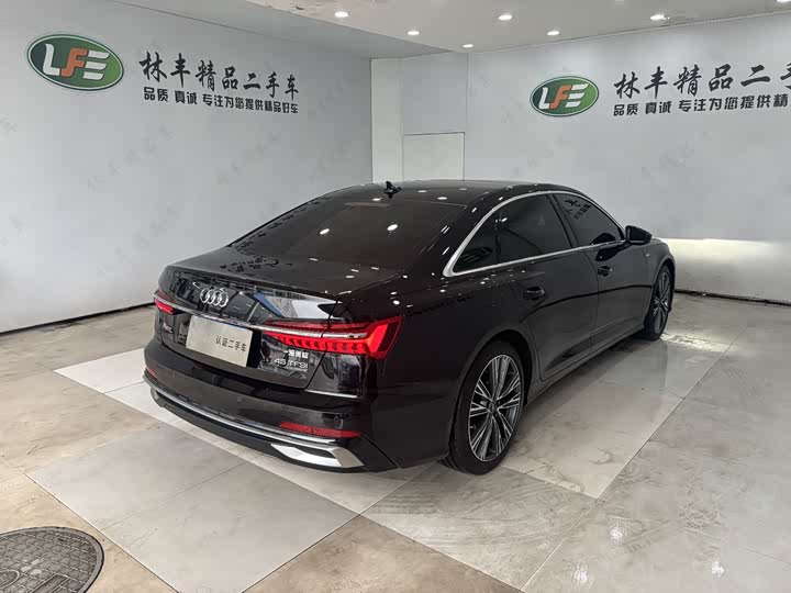 Фото 5 - Audi A6L