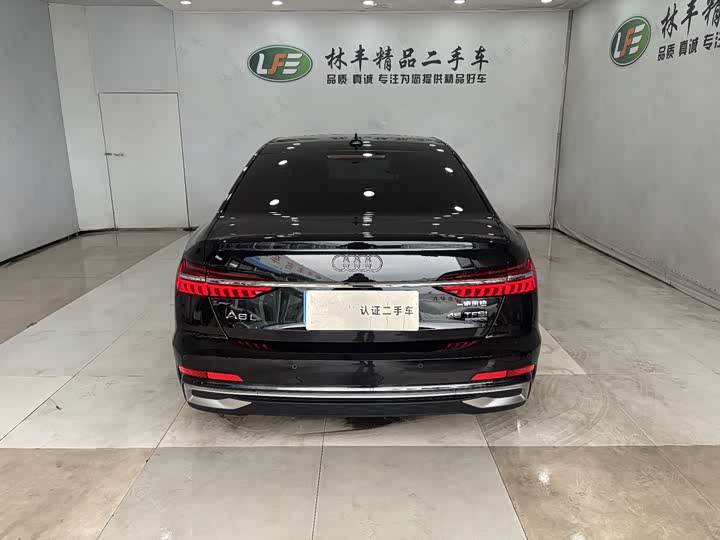 Фото 6 - Audi A6L