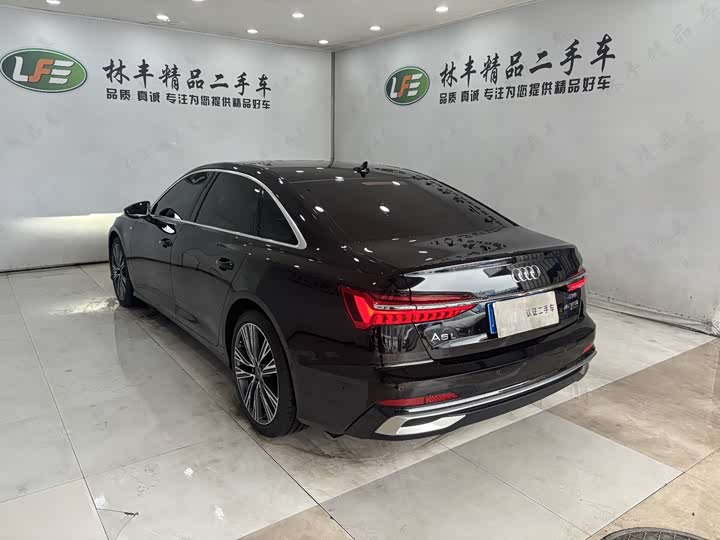 Фото 7 - Audi A6L