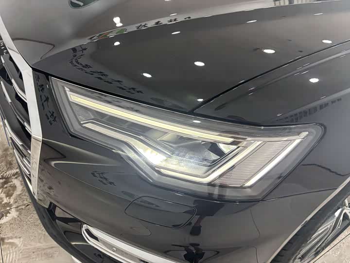 Фото 8 - Audi A6L