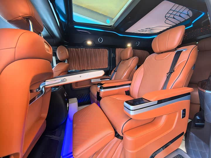 Фото 3 - Mercedes-Benz V-Class