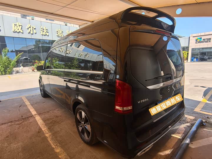 Фото 5 - Mercedes-Benz V-Class