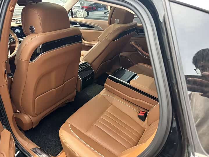 Фото 3 - Hongqi H9