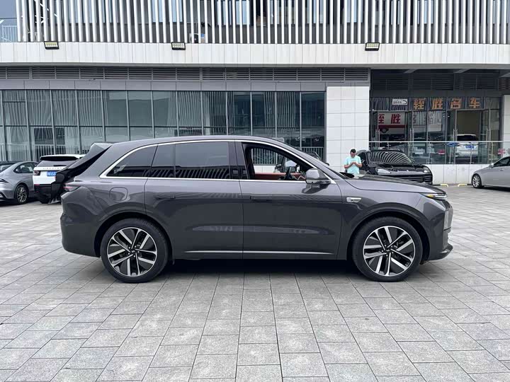 Фото 15 - LiXiang L6