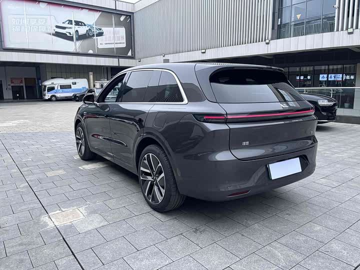 Фото 21 - LiXiang L6