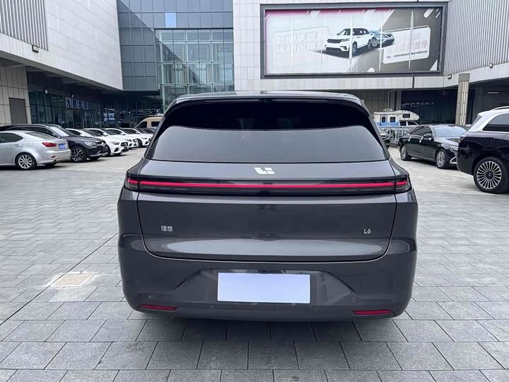 Фото 22 - LiXiang L6