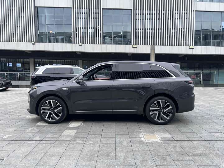 Фото 24 - LiXiang L6