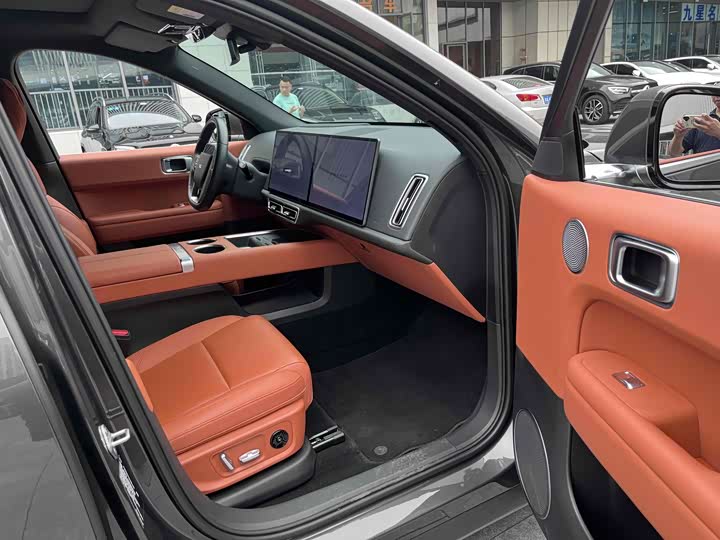 Фото 25 - LiXiang L6