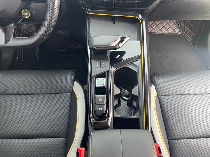 Фото 6 - MG Motor 5 Scorpio