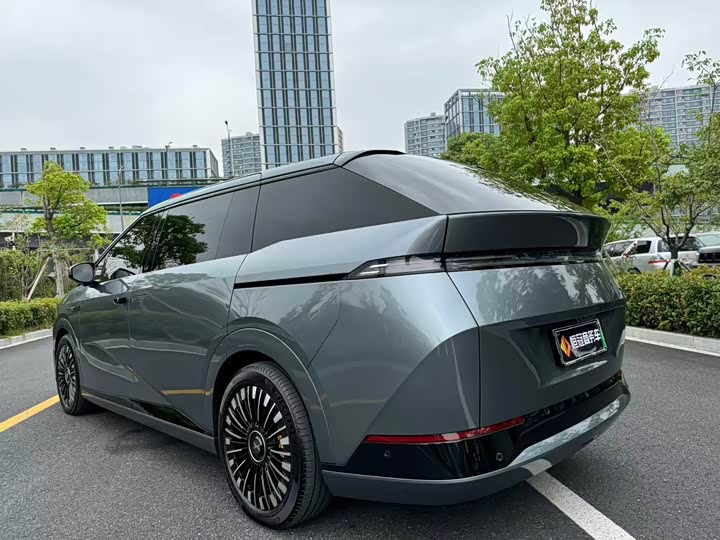 Фото 4 - XPeng X9