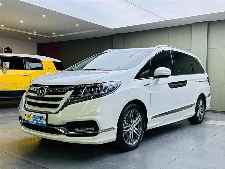 Фото 1 - Honda Elysion