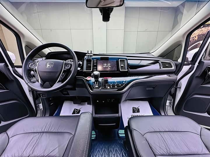 Фото 10 - Honda Elysion