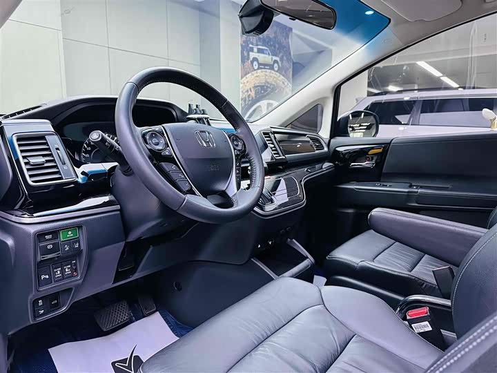 Фото 7 - Honda Elysion