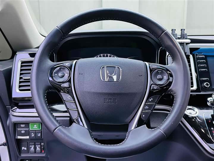 Фото 8 - Honda Elysion